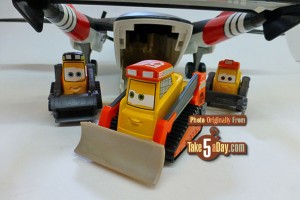 disney planes fire and rescue cabbie transporter toy